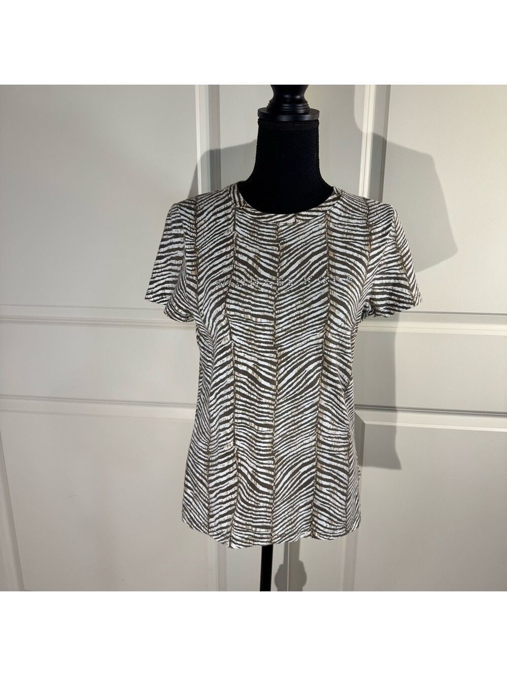 MICHAEL Michael Kors Zebra Stripe Studded Logo Short Sleeve Top Medium
